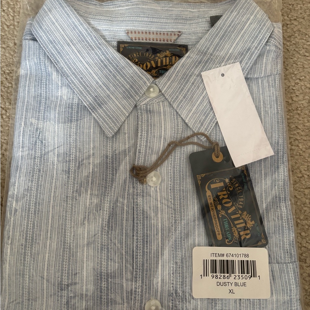 Frontier Threads Men's Dusty Blue Striped short sleeve button down shirt.   XL